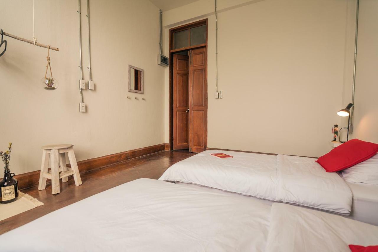 The Oldtale Hotel Chiang Mai Bagian luar foto