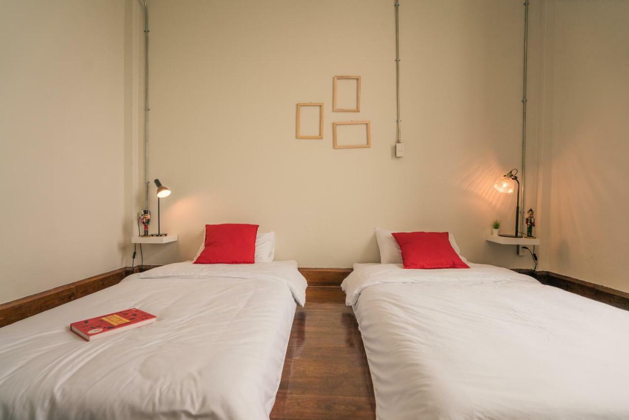 The Oldtale Hotel Chiang Mai Bagian luar foto