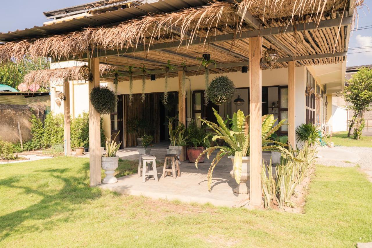 The Oldtale Hotel Chiang Mai Bagian luar foto